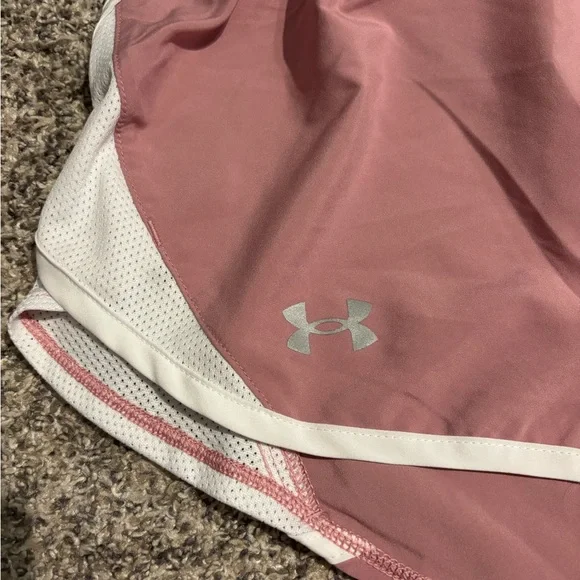 Under Armour Women's Mauve Athletic Shorts - Picture 4 of 6